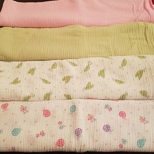 4 SwaddleMe Summer Muslin baby blankets